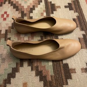 NWOT EVERLANE Italian leather day glove tan ballet flats SIZE 8